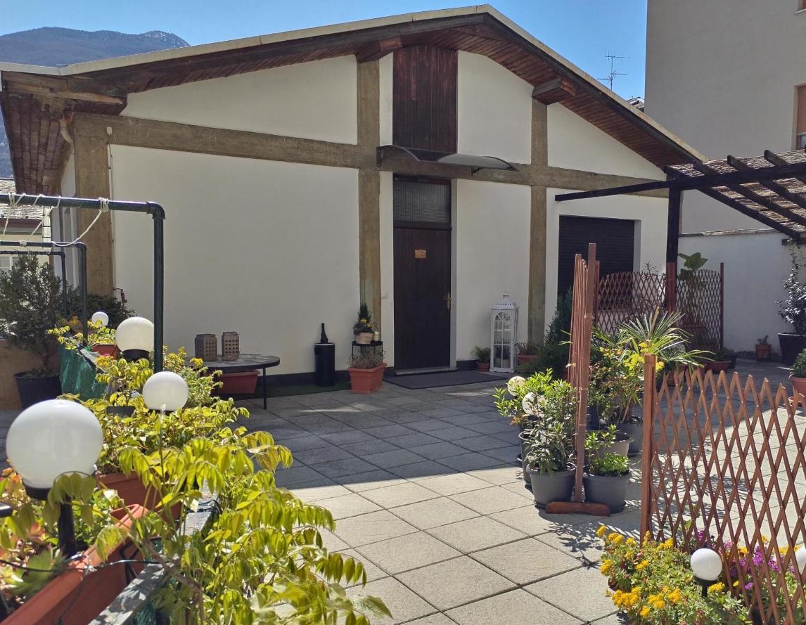 Valtellina -La Casina Sondrio Villa Exterior foto